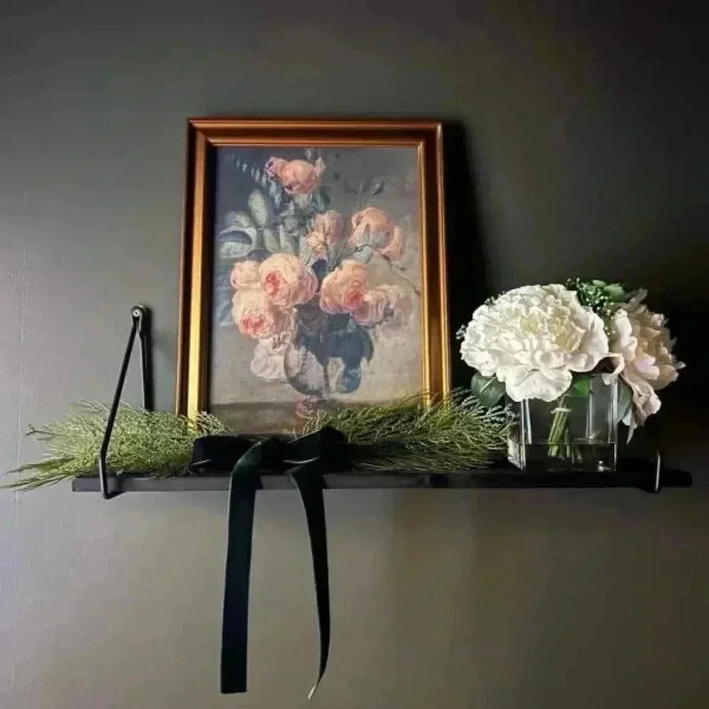 NWT 12" x 16" Antique Floral Framed Canvas
Board Olive Green - Threshold‎